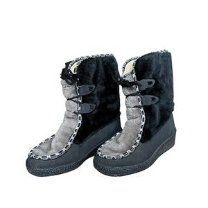 Women’s Snowland winter boots size 8